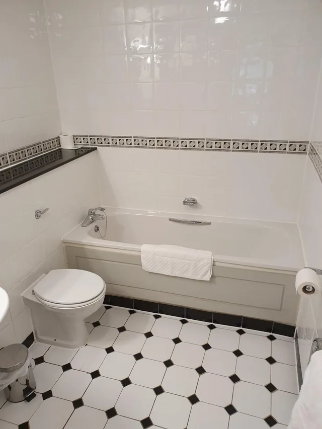 غرفة بسرير كوين بشرفة، Kegworth Hotel & Conference Centre 4/4