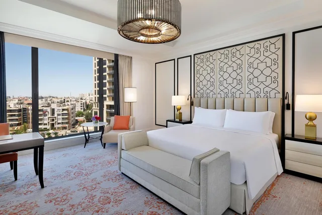 غرفة ديلوكس بسرير كينج، The St Regis Amman 2/9