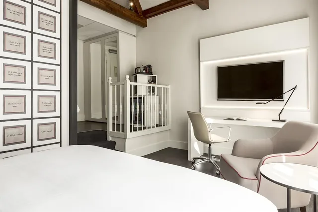 غرفة بريميوم بسرير مزدوج بإطلالة، NH Collection Amsterdam Barbizon Palace 6/8