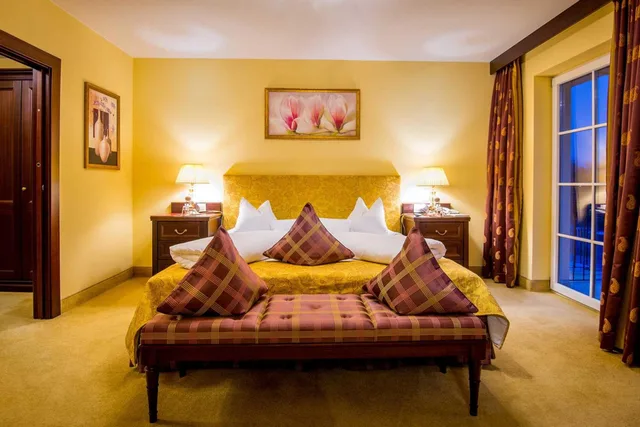 Royal, River, Suite, King Bed, Mountain View, Balcony، Grandhotel Lienz 6/8