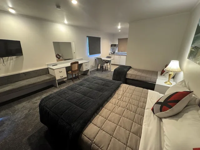 شقة سوبيريور بسرير كوين وسريرين فرديين بـ3 غرف نوم، Settlers Motor Lodge 9/10