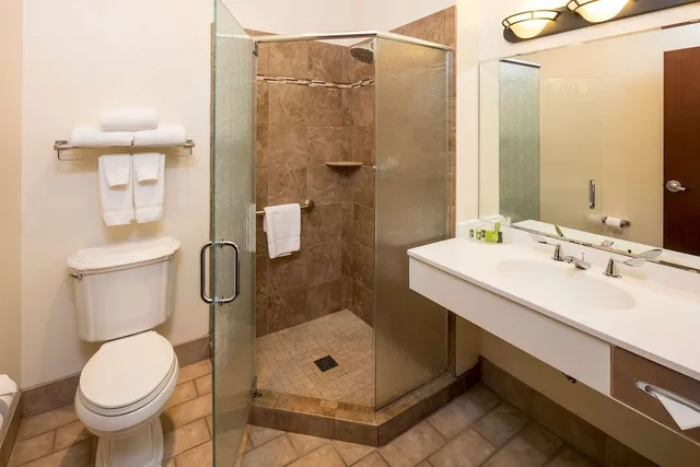 غرفة قياسية بسرير كوين، Kress Inn Ascend Hotel Collection 7/8