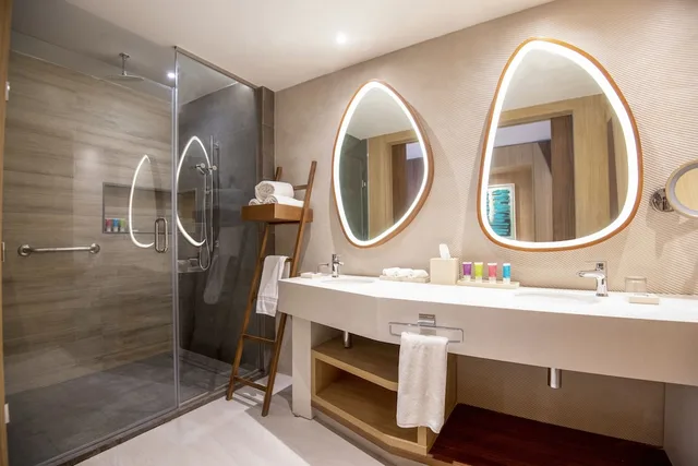 Club, Junior Suite, King Bed, Ocean Front, Sofa، Hyatt Ziva Cap Cana 1/1
