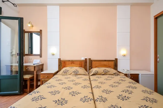 Standard, Twin Beds, City View, Coronis 2/4