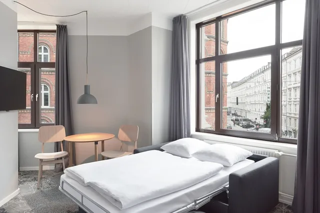 غرفة قياسية بسرير كينج مع أريكة، Four Points Flex by Sheraton Copenhagen City 2/5