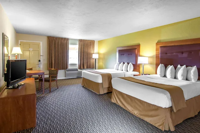 غرفة بسريرين كوين، Quality Inn & Suites At Coos Bay 4/7