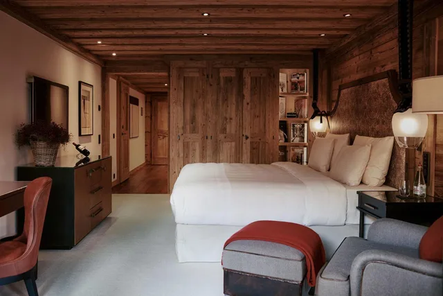 Room, Double Bed, THE ALPINA GSTAAD 2/3