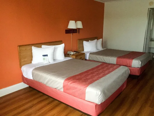 غرفة قياسية بسريرين مزدوجين للمدخنين، Motel6 Perry, GA 6/9