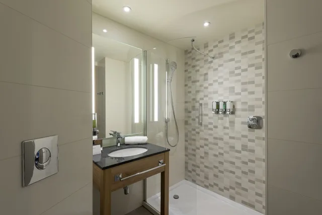 غرفة عائلية بسرير كوين مع أريكة، Hampton By Hilton Berlin City Centre Alexanderplatz 3/5