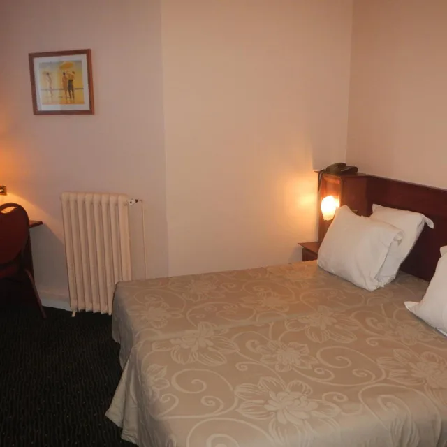 غرفة بسريرين منفصلين، Metropol Hotel 7/10