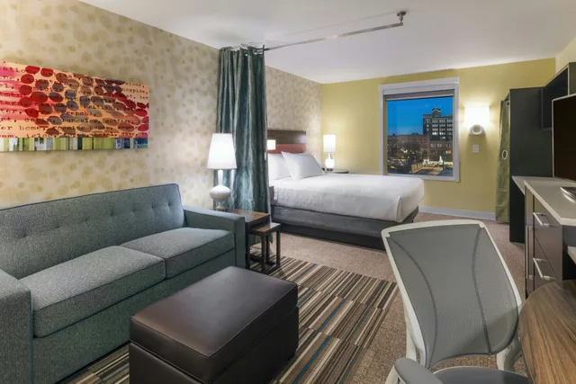 استوديو بسرير كوين، Home2 Suites Kansas City Downtown 1/3