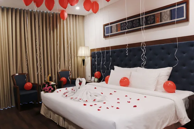 Premier, King Bed, Ocean Front, Balcony، Balcona Hotel Da Nang 2/6
