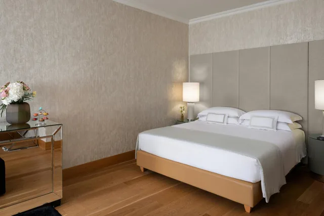 جناح جونيور بسرير كوين، Rosa Grand Milano Starhotels Collezione 4/10