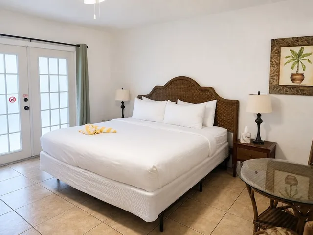 غرفة أساسية بسرير كوين، Beso Del Sol Resort 2/10