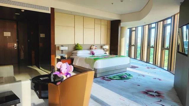 غرفة بسرير كينج، Renaissance Nanjing Olympic Centre Hotel 2/4