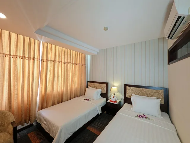 غرفة قياسية بسرير مزدوج، Dong Kinh Hotel 1/7