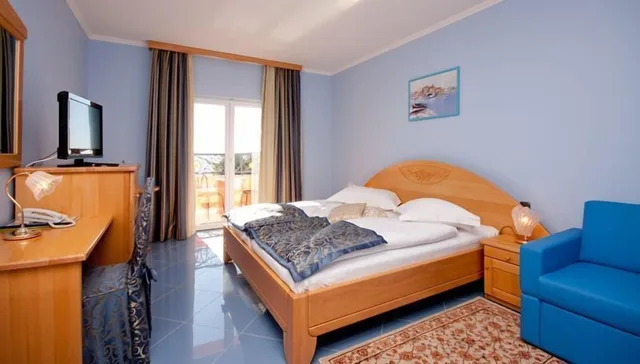 غرفة بسرير مزدوج مع أريكة، Hotel Miramare 2/10
