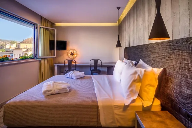 Deluxe, Double Bed, 360 Degrees 1/1