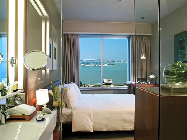 غرفة سوبيريور بسرير كوين، Novotel Citygate Hotel Hong Kong 4/7