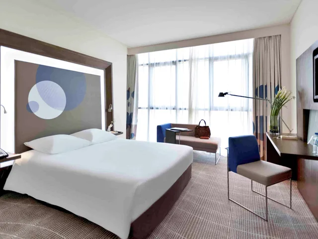 شقة بسرير مزدوج وسرير فردي، Novotel Abu Dhabi Gate 3/10