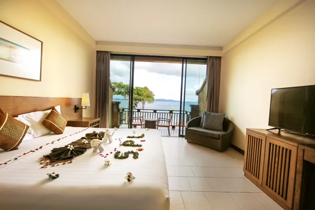 Super Deluxe Seaview Room, Supalai Scenic Bay Resort and Spa 4/5