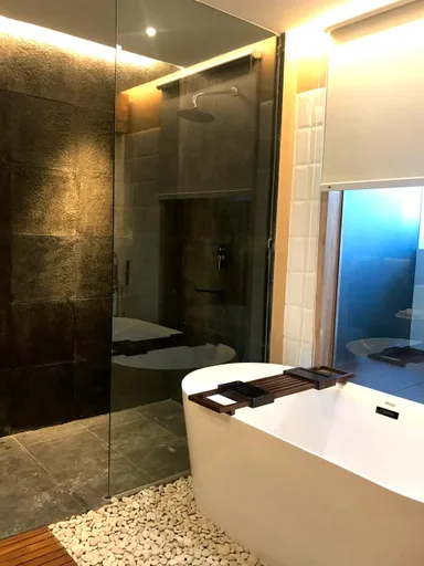 غرفة غراند بريميير، HALO Sustainable Resort Karimunjawa 3/3