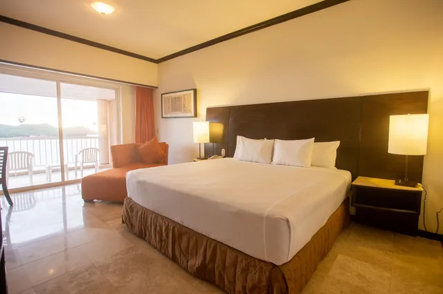 غرفة ديلوكس بسريرين كوين بإطلالة على البحر بشرفة، Azul Ixtapa Beach Resort Convention Center 3/6