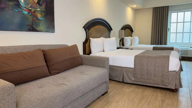جناح جونيور بسريرين مزدوجين بمطبخ صغير، Best Western Plus Monterrey Colon 1/1