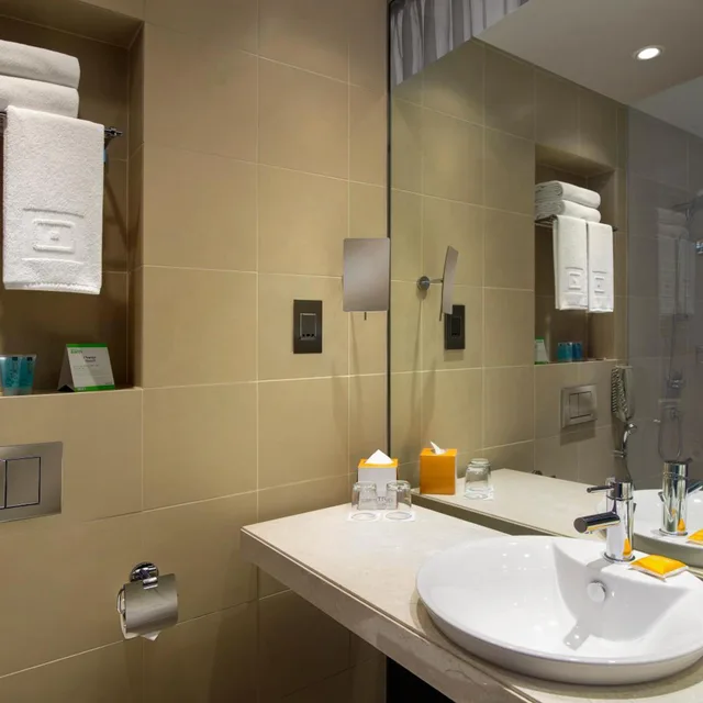 Centro, King Bed, Queen Bed, High Floor، Centro Capital Centre By Rotana 5/6
