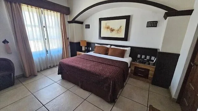 غرفة سوبيريور بسريرين كينج، The Latit Hotel Queretaro 2/4