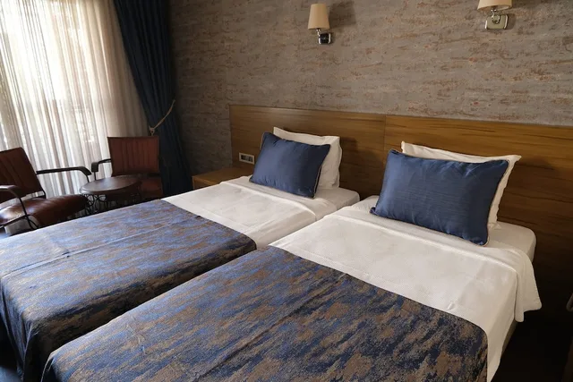 Standard, Twin Beds, Land View، Azka Hotel 3/10