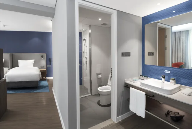 Suite, King Bed, Living Area, Top Floor, Holiday Inn Express Shanghai Chongming 6/9