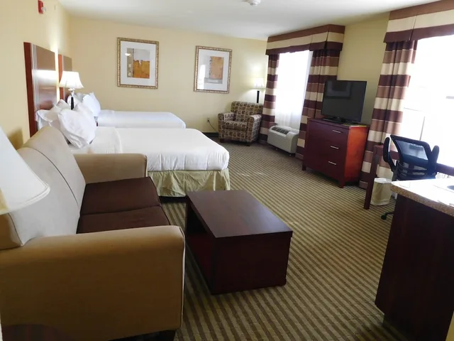 جناح بسريرين كوين لذوي الإعاقة، Holiday Inn Express Hotel And Suites Ponca City 1/3