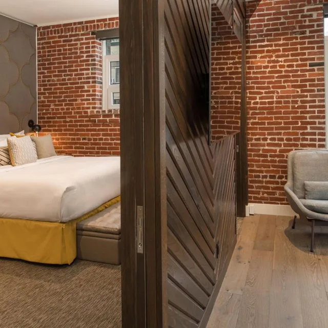 جناح بغرفة نوم واحدة، Mark Spencer Hotel 2/2