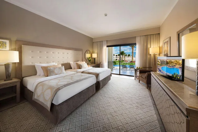 Swim Up, Superior, Double or Twin Bed, Steigenberger Alcazar Couples and Families Only 1/1