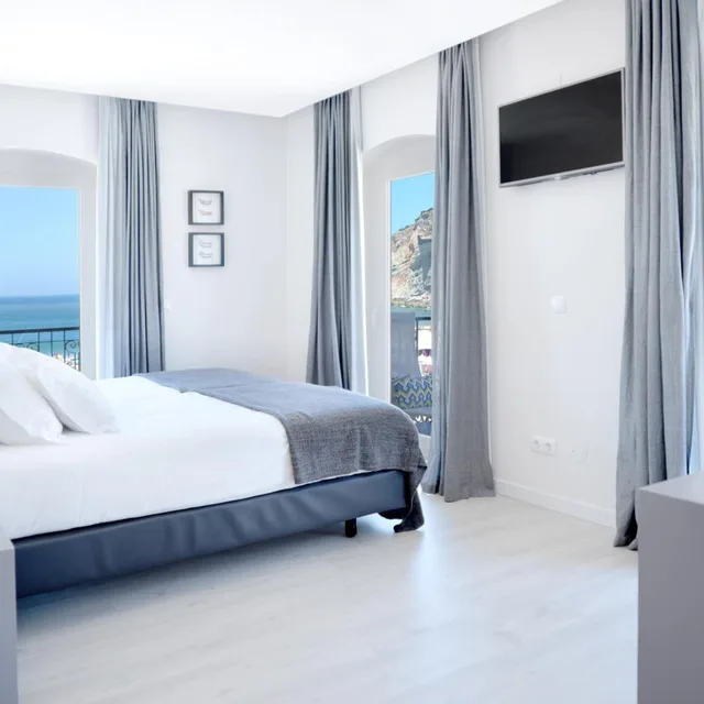 Room, Double Bed, Sea Front، Albergaria Mar Bravo 2/10