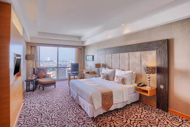 غرفة ديلوكس بسرير كينج، Wyndham Surabaya City Centre 4/10