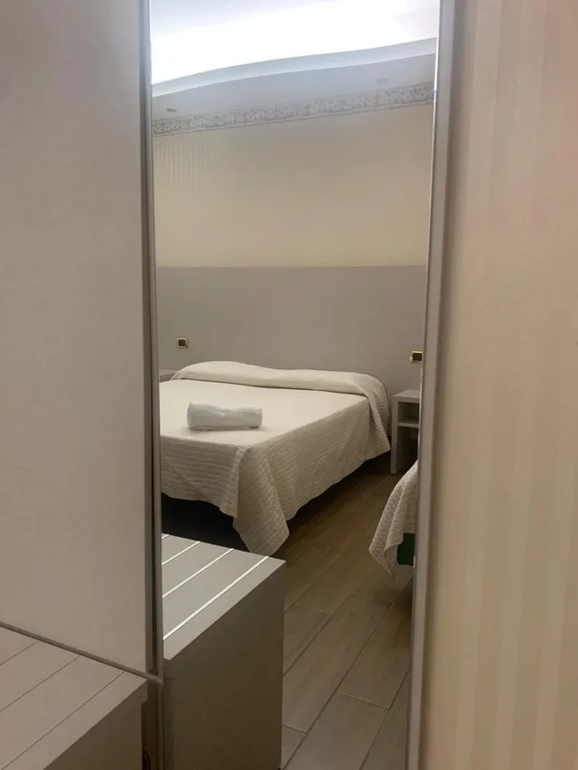 غرفة بسرير كوين، Hotel Royal Plaza 4/4