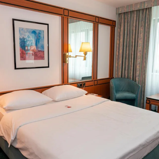 غرفة بزنس بسرير كينج، Amadeus Frankfurt 1/10