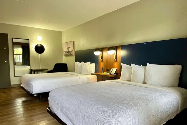 غرفة بسريرين كوين لذوي الإعاقة، La Quinta Inn Huntsville Research Park 3/9