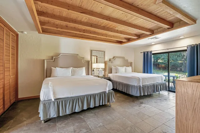 Room, 2 King Beds, Pool Side، Sonoma Coast Villa 1/1