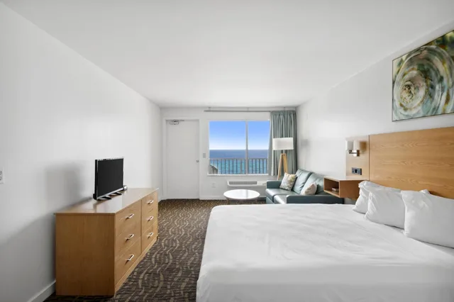 Premier, Suite, 1 King and 2 Double Beds, Bunk Bed, Beach Front, Beach Tower By The Sea 1/3