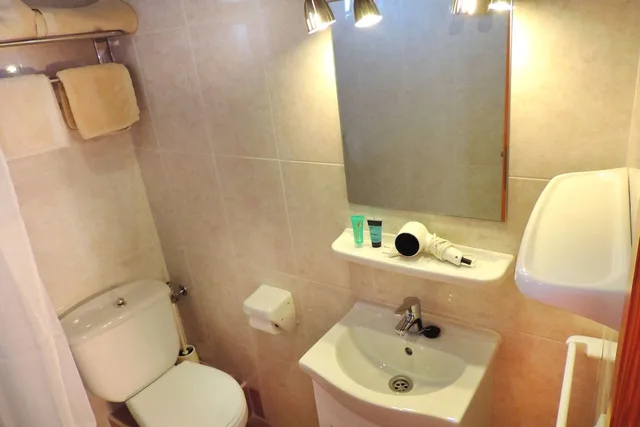 استوديو بسريرين منفصلين مع أريكة بمطبخ، Marblau Hostal 6/6
