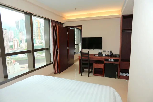 Family Suite, Deluxe, WE Hotel 1/4