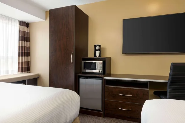 غرفة بسريرين كوين، Microtel Inn & Suites By Wyndham Estevan 4/5