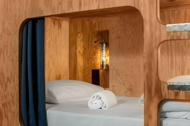 Male Dorm, Male Only، Eklo Lyon 1/1