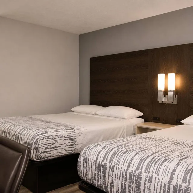 Room, Quadruple, 2 Queen Beds, Exterior Entrance، Masters Inn Augusta 2/10