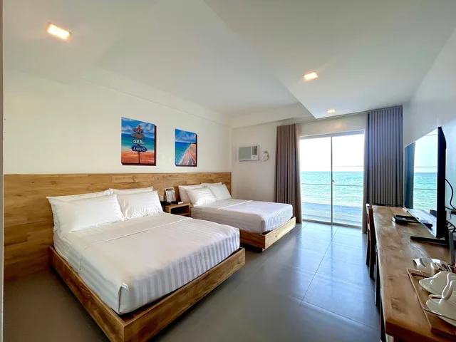 Premium, Quadruple, 2 Double Beds, Playa Azul Baler 1/1