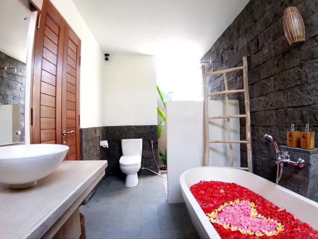 فيلا فاخرة بسرير كوين، Three Gold Luxury Private Villas 4/4
