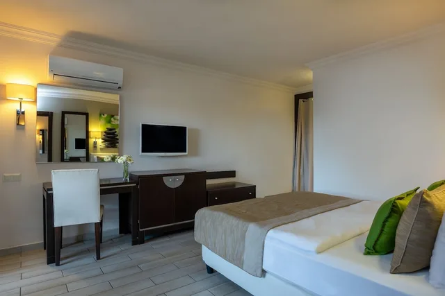 غرفة عائلية بسرير مزدوج بإطلالة على الحديقة بغرفتي نوم، Marmaris Bay Resort - Adults Only (16+) 2/4